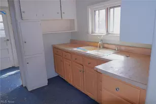 2147 Rankin Dr, Ravenna, OH 44266 - Photo 3