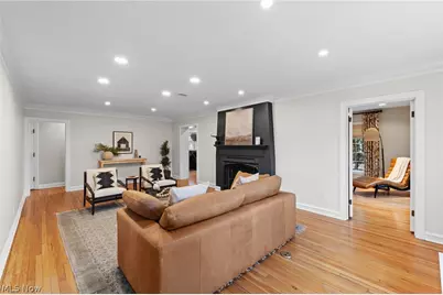 22275 Calverton Road, Huber Heights, OH 44122 - Photo 7