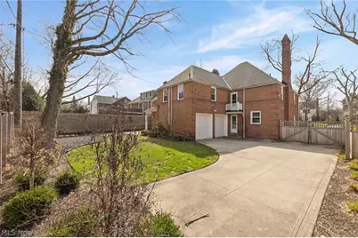 22275 Calverton Road, Huber Heights, OH 44122 - Photo 37