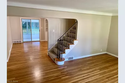 23710 E Baintree Road, Beachwood, OH 44122 - Photo 3