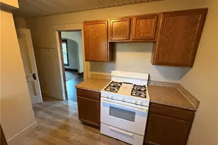 1033 Olive Ave NE, Warren, OH 44483 - Photo 9