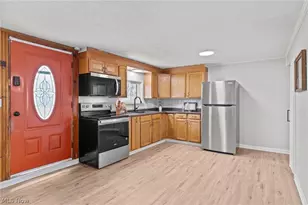 4321 30th St NE, Canton, OH 44705 - Photo 9