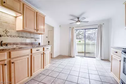 5542 Bretton Court #A, Willoughby, OH 44094 - Photo 7