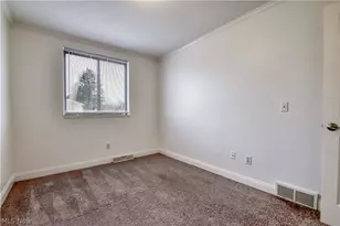 5542 Bretton Ct, Willoughby, OH 44094 - Photo 13