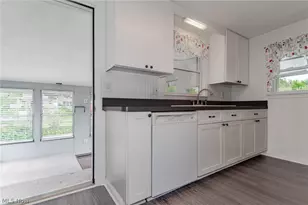 8279 Westmoor Rd, Mentor, OH 44060 - Photo 17