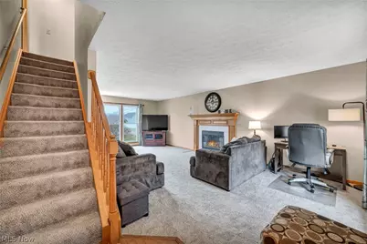 5704 Halwick Drive, Ravenna, OH 44266 - Photo 7