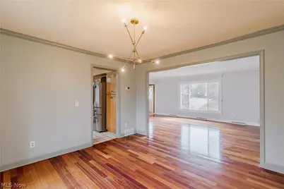 5875 Deepwood Trail, Solon, OH 44139 - Photo 7