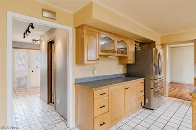 5875 Deepwood Trail, Solon, OH 44139 - Photo 13