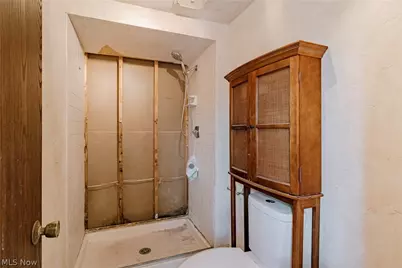 5875 Deepwood Trail, Solon, OH 44139 - Photo 25