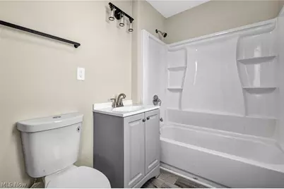 13620 S Parkway Drive, Garfield Heights, OH 44105 - Photo 19