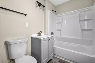 13620 S Parkway Dr, Garfield Heights, OH 44105 - Photo 19