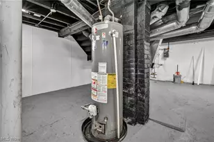 13620 S Parkway Dr, Garfield Heights, OH 44105 - Photo 33