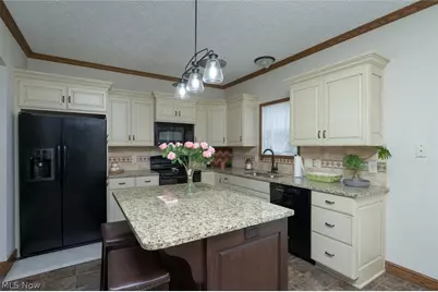 1017 Susan Road, Ravenna, OH 44266 - Photo 17