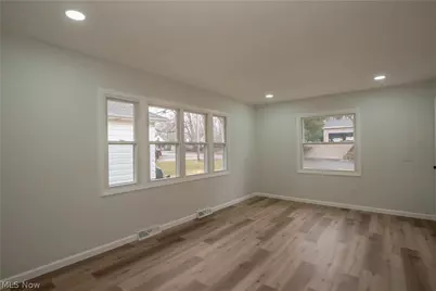 275 20th Street SE, Massillon, OH 44646 - Photo 5