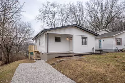 275 20th Street SE, Massillon, OH 44646 - Photo 1