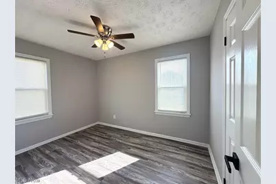 5341 Hollywood Avenue, Maple Heights, OH 44137 - Photo 7