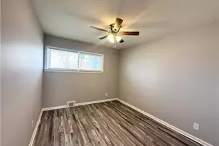 4507 E Frontenac Dr, Warrensville Heights, OH 44128 - Photo 7