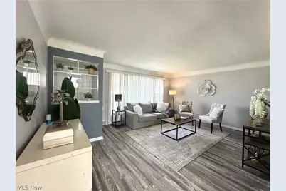 4507 E Frontenac Drive, Warrensville Heights, OH 44128 - Photo 3