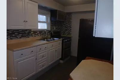 1010 Burlington Street, Youngstown, OH 44510 - Photo 9