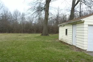 1010 Burlington St, Youngstown, OH 44510 - Photo 5