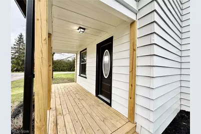 559 Jackson Street, Hubbard, OH 44425 - Photo 3