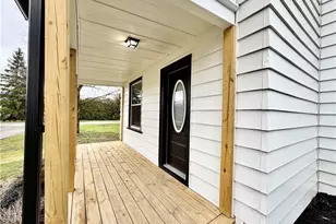 559 Jackson St, Hubbard, OH 44425 - Photo 3