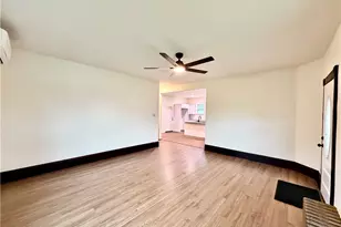 559 Jackson St, Hubbard, OH 44425 - Photo 5