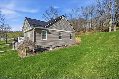 64044 Mulberry Street, Cambridge, OH 43725 - Photo 7