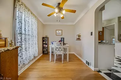 8023 Ivandale, Parma, OH 44129 - Photo 5