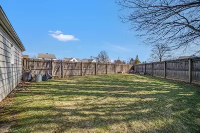 8023 Ivandale, Parma, OH 44129 - Photo 33