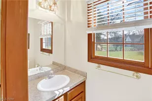 218 Wells Ct, Euclid, OH 44132 - Photo 13