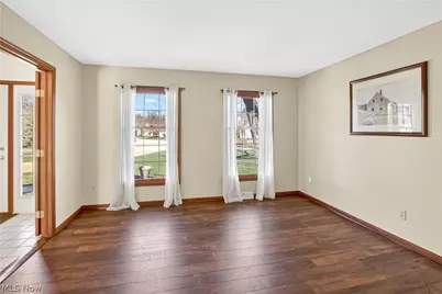 218 Wells Court, Euclid, OH 44132 - Photo 3