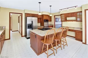 218 Wells Ct, Euclid, OH 44132 - Photo 7