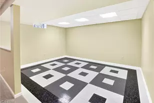 218 Wells Ct, Euclid, OH 44132 - Photo 29