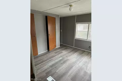 308 Bedford Avenue, Cambridge, OH 43725 - Photo 13