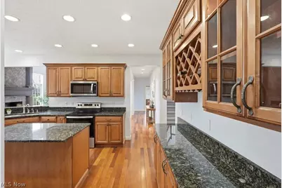 317 E Edinburgh Drive, Highland Heights, OH 44143 - Photo 21