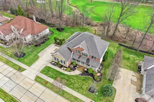 317 E Edinburgh Dr, Highland Heights, OH 44143 - Photo 5
