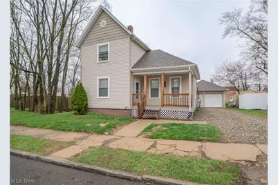 104 12th Street NW, Massillon, OH 44647 - Photo 1