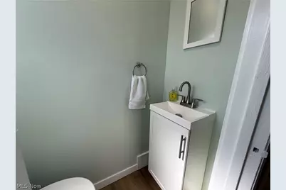 38462 S Beachview Road, Willoughby, OH 44094 - Photo 9