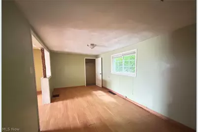 609 Whitely Street, Bridgeport, OH 43912 - Photo 9
