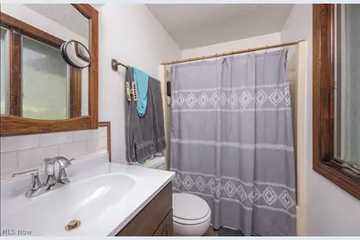 5326 Hillsboro Avenue SE, Canton, OH 44707 - Photo 17