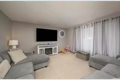 5326 Hillsboro Avenue SE, Canton, OH 44707 - Photo 11