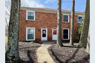 11 Trenton Square #T27, Euclid, OH 44143 - Photo 1