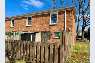 11 Trenton Square #T27, Euclid, OH 44143 - Photo 3