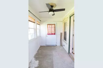 11448 State Route 151, Dillonvale, OH 43917 - Photo 9