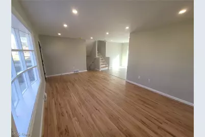 38136 Parkway Boulevard, Willoughby, OH 44094 - Photo 9