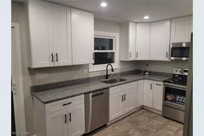 38136 Parkway Boulevard, Willoughby, OH 44094 - Photo 3