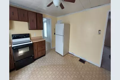 307 Freeman Street, Toronto, OH 43964 - Photo 7