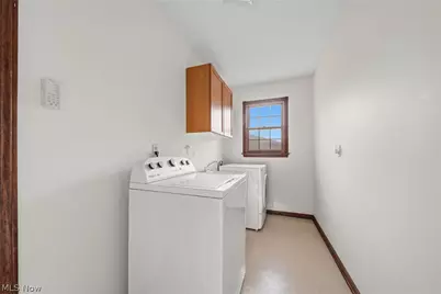 5271 Dolores Street SW, Canton, OH 44706 - Photo 31