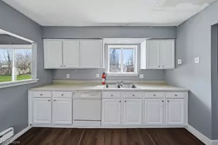 508 Wood St, Elyria, OH 44035 - Photo 9